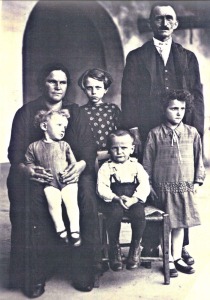Famiglia Maccagnola (anno 1915)